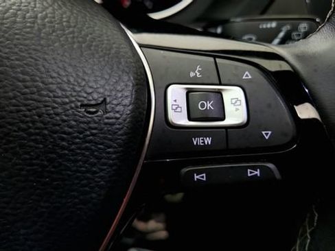 Used 2020 Volkswagen Tiguan SE R-Line FWD image 64