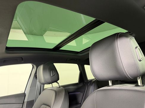 Used 2024 Audi Q4 e-tron Premium w/ Convenience Package image 15