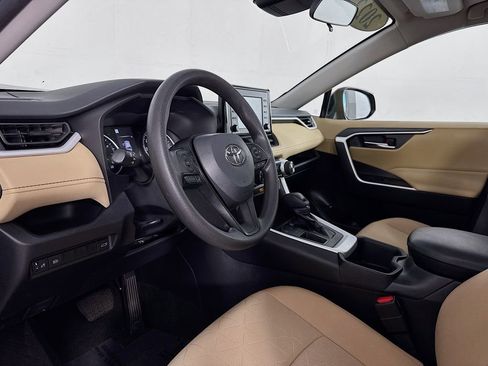 Used 2022 Toyota RAV4 XLE w/ Convenience Package image 12