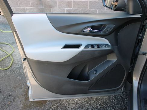 Used 2019 Chevrolet Equinox LT AWD/4WD image 9