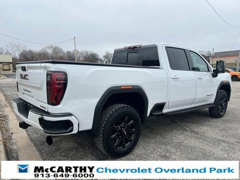 Used 2024 GMC Sierra 2500 AT4 w/ AT4 Premium Plus Package image 3