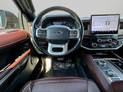 Certified 2024 Ford Expedition Limited AWD/4WD image 8