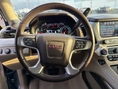 Used 2019 GMC Yukon SLT image 32