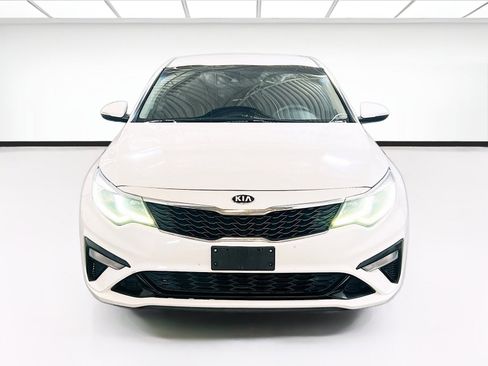 Used 2020 Kia Optima LX image 2
