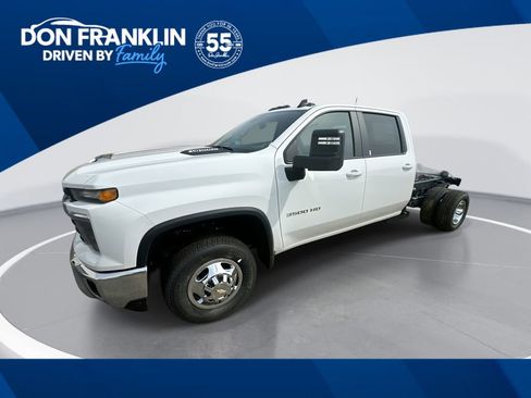 New 2026 Chevrolet Silverado 3500 LT w/ Convenience Package image 1