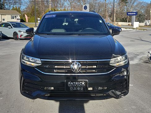 Certified 2022 Volkswagen Tiguan SE R-Line image 26