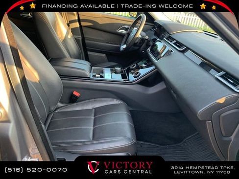 Used 2020 Land Rover Range Rover Velar S image 18