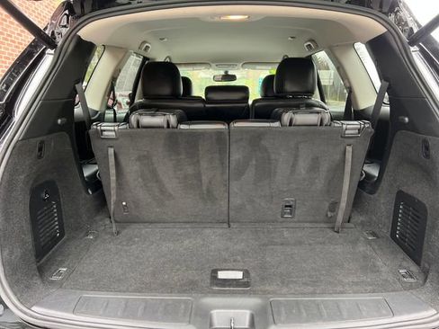Used 2020 Nissan Pathfinder SL AWD/4WD image 11