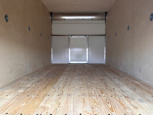 Used 2026 Ford E-450 and Econoline 450 Super Duty w/ Interior Upgrade Package image 11