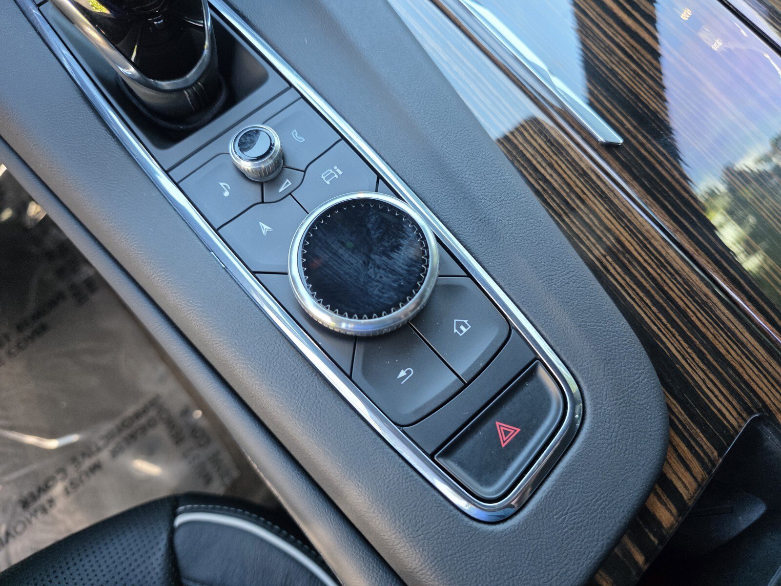 Used 2024 Cadillac Escalade ESV Premium Luxury w/ Performance Package AWD/4WD image 24