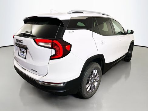 Used 2023 GMC Terrain SLT image 7