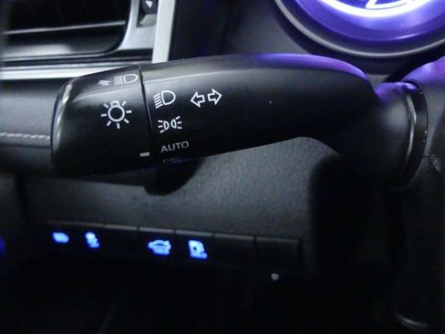 Used 2021 Toyota Camry SE AWD/4WD image 15