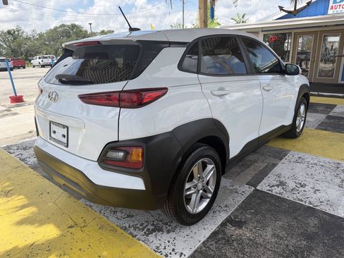 Used 2018 Hyundai Kona SE FWD image 4