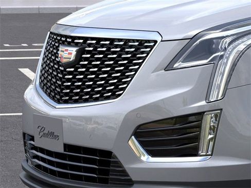 New 2026 Cadillac XT5 Luxury image 13