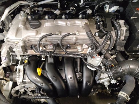 Used 2021 Toyota Corolla LE w/ Carpet Mat Package (TMS) FWD image 30