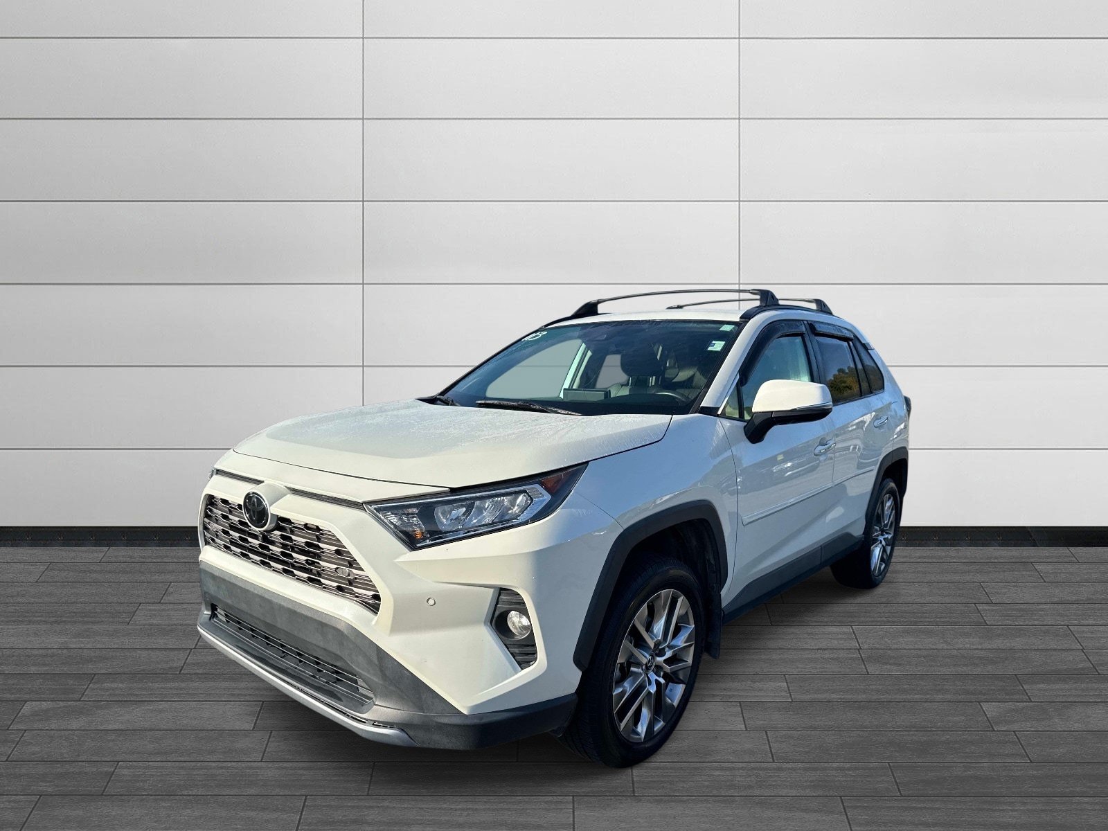 Used 2019 Toyota RAV4 Limited w/ Advanced Technology Package AWD/4WD image 7
