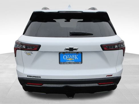 New 2026 Chevrolet Equinox RS w/ LPO, Floor Liner Package image 4