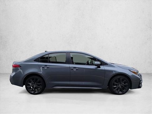 Used 2026 Toyota Corolla SE image 4