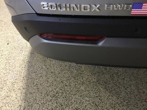 New 2026 Chevrolet Equinox LT w/ Convenience Package II image 17