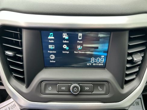 Used 2018 GMC Acadia SLE w/ Driver Alert Package I AWD/4WD image 16