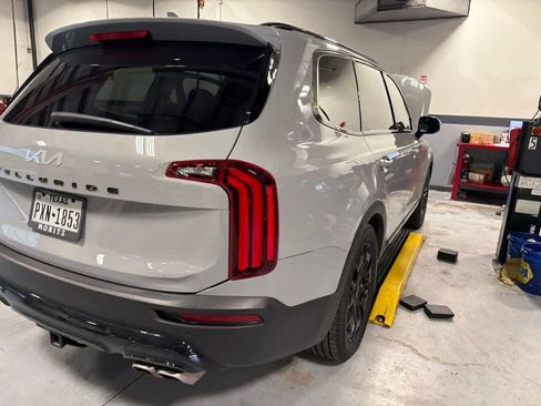 Certified 2022 Kia Telluride SX w/ SX Prestige Package AWD/4WD image 2