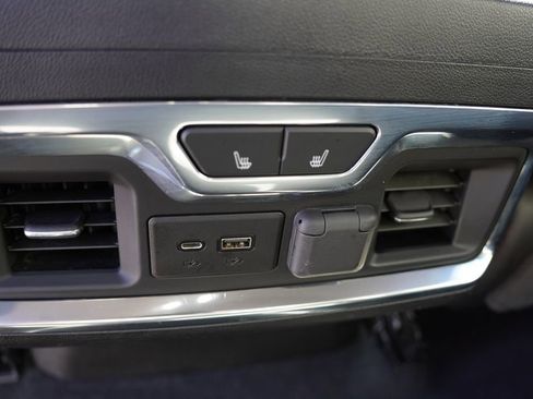 Used 2020 Chevrolet Silverado 1500 LTZ w/ LTZ Convenience Package image 19