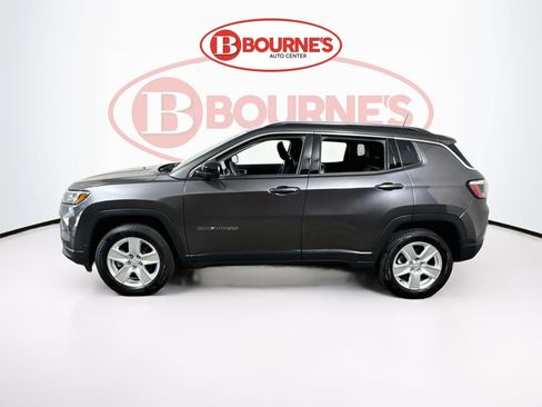 Used 2022 Jeep Compass Latitude AWD/4WD image 5