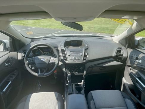 Used 2018 Ford Escape SE FWD image 11