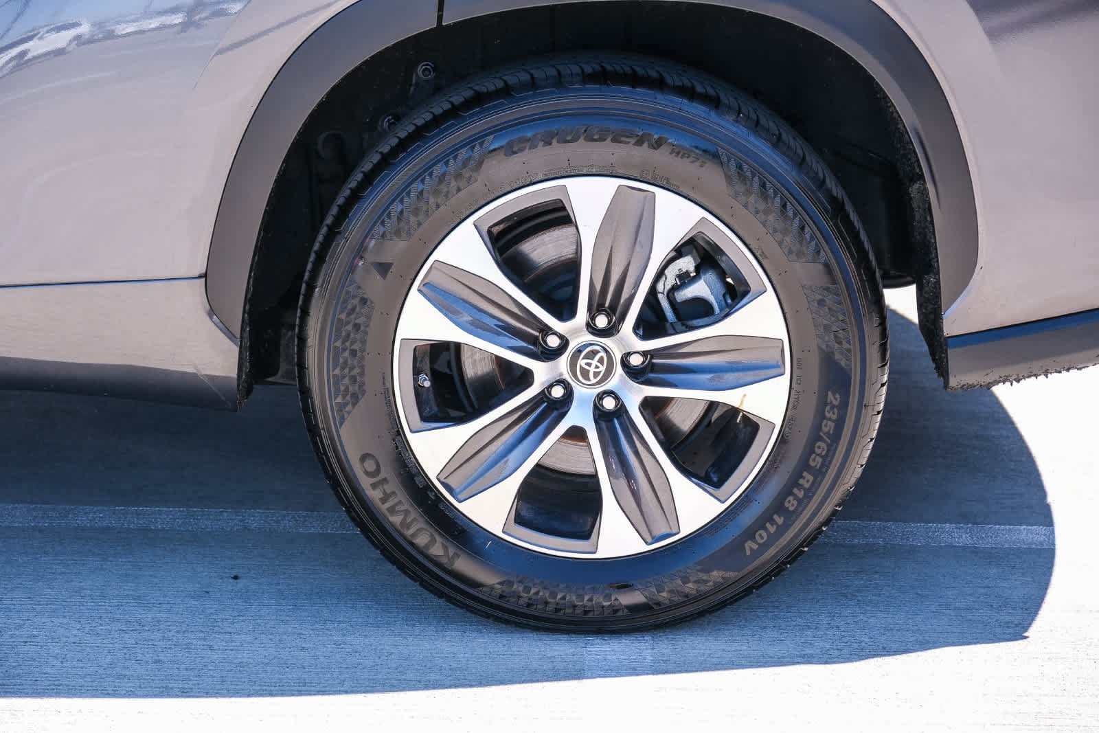 Used 2023 Toyota Highlander XLE FWD image 9