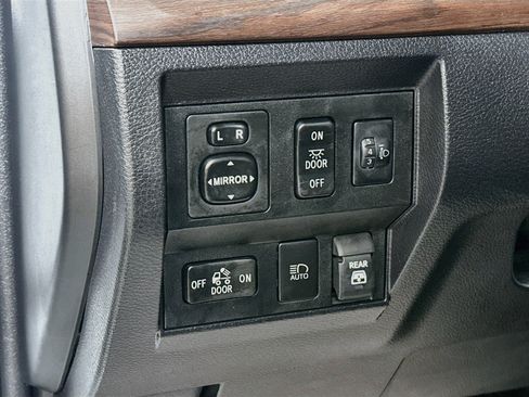 Used 2020 Toyota Tundra Limited AWD/4WD image 10
