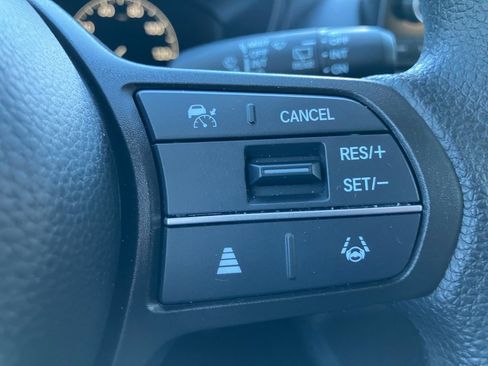 Certified 2025 Honda HR-V LX image 23