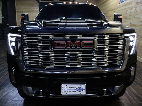 Used 2024 GMC Sierra 2500 Denali w/ Denali Reserve Package image 7