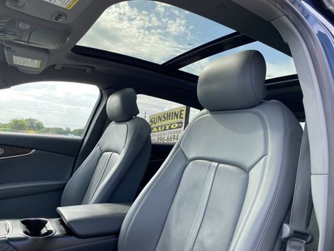 Used 2019 Lincoln Nautilus Reserve w/ Ultimate Package FWD image 10