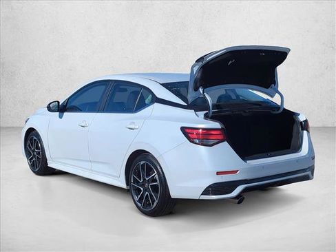 Used 2025 Nissan Sentra SR image 10