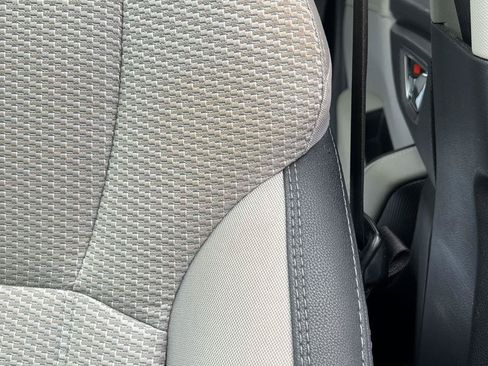 Used 2024 Subaru Forester Premium AWD/4WD image 12