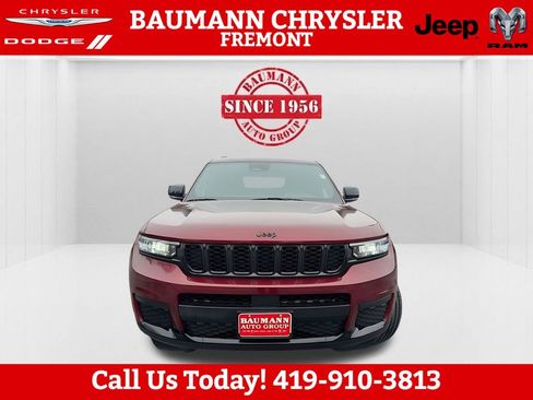 Used 2023 Jeep Grand Cherokee L Laredo AWD/4WD image 14
