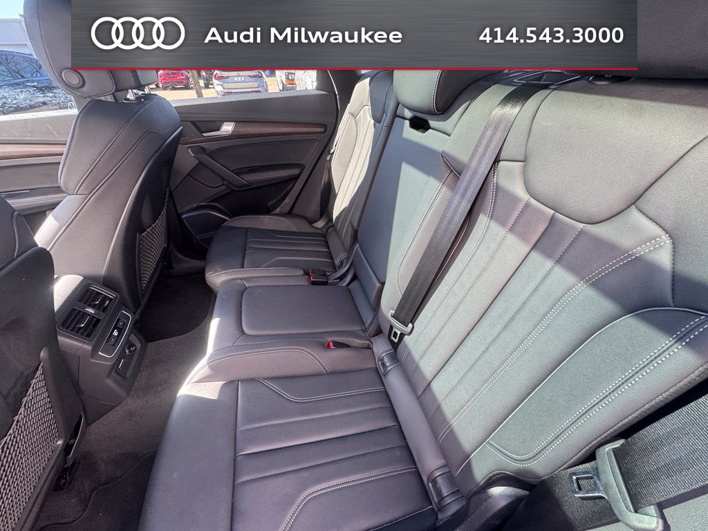 Used 2023 Audi Q5 2.0T Premium Plus w/ Premium Plus Package AWD/4WD image 11