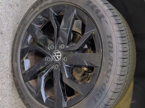Used 2022 Volkswagen Taos SE w/ IQ.Drive SE Package FWD image 39