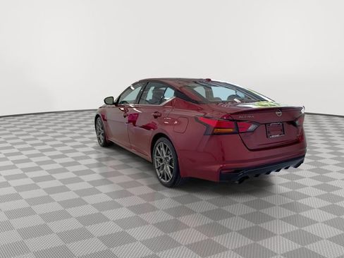 Certified 2024 Nissan Altima 2.0 SR image 8