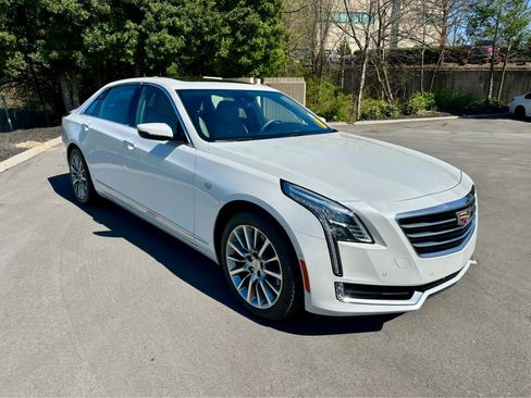 Used 2018 Cadillac CT6 Luxury image 3
