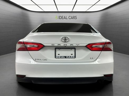 Used 2018 Toyota Camry LE FWD image 6