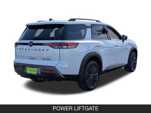 New 2026 Nissan Pathfinder SL w/ SL Premium Package AWD/4WD image 6