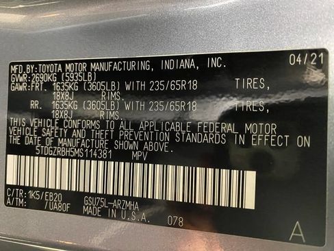 Certified 2021 Toyota Highlander XLE AWD/4WD image 27