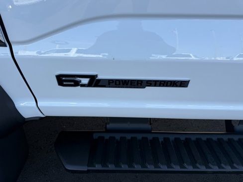 New 2026 Ford F550 4x4 Supercab Super Duty image 7