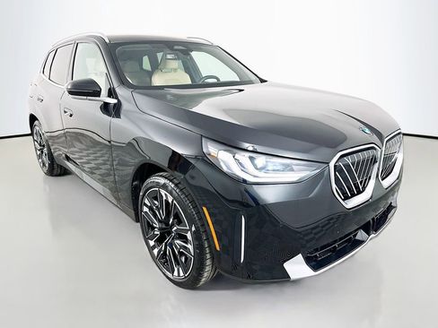 Used 2025 BMW X3 xDrive30i w/ Premium Package image 3