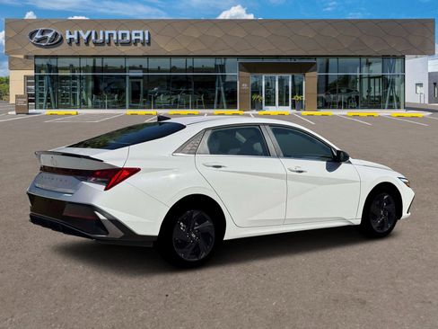New 2026 Hyundai Elantra SEL Sport Premium image 8