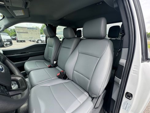 New 2025 Ford F350 XL w/ XL Chrome Package image 3