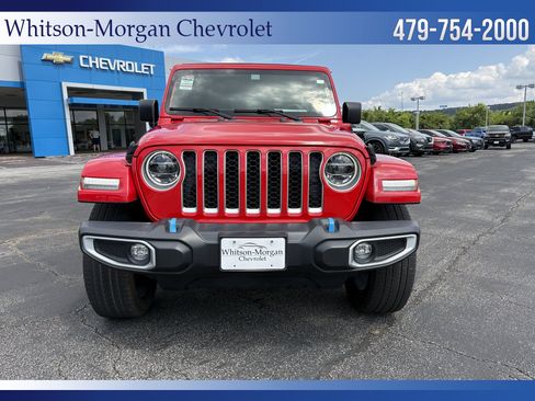 Used 2022 Jeep Wrangler Unlimited Sahara AWD/4WD image 2
