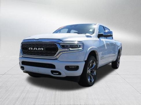 Used 2022 RAM 1500 Limited w/ Body Color Bumper Group AWD/4WD image 8