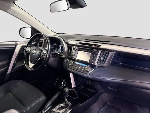 Used 2018 Toyota RAV4 XLE w/ Plus Extra Value Package AWD/4WD image 29